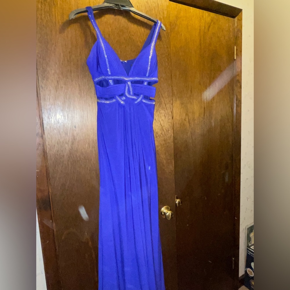 Periwinkle prom dress size 6.
